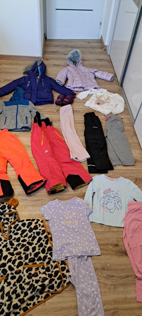 Veľký balík oblečenia pre dievčatko 122-128, 122–134