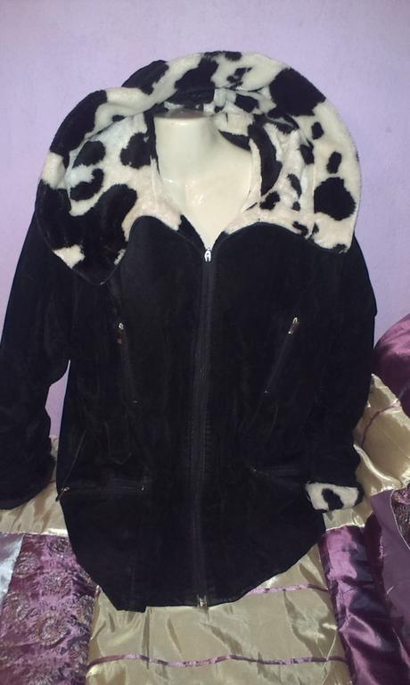 Dámska bunda s kapucňou, 42