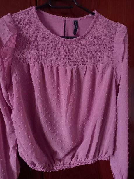 Ružovo-fialová blúzka, 34
