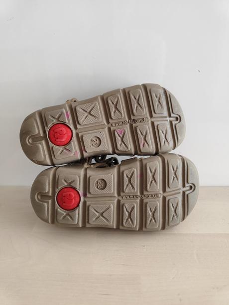 Elegantné sandále, elefanten,23