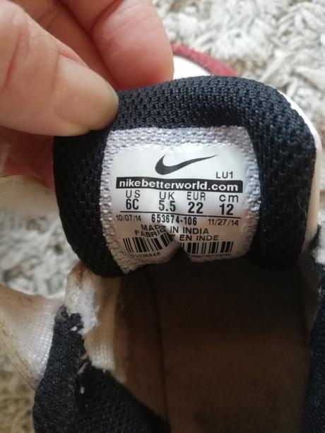 Červeno - biele, nike,22