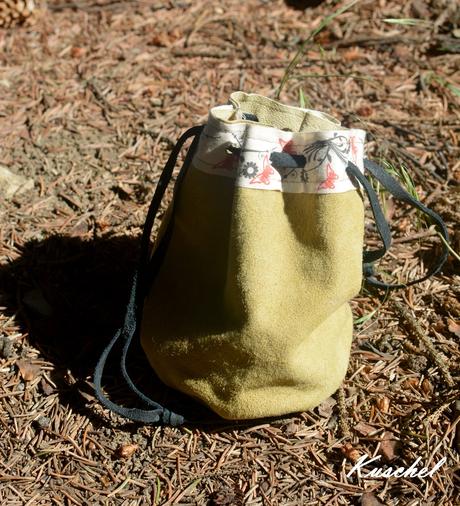 Kožené, ručne šité a maľované mešteky,