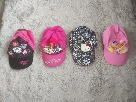 Šiltovky, disney,54