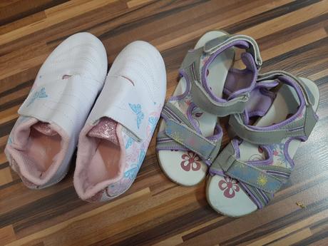 Botasky a sandalky velk. 30 a 32., 32