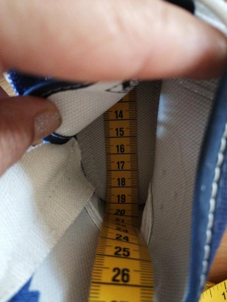 Tenisky nenosené, 36