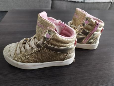 Svietiace vd.20cm, skechers,32