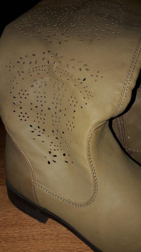 Prechodné čižmičky, 33