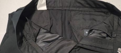 Spolocenske nohavice, 44