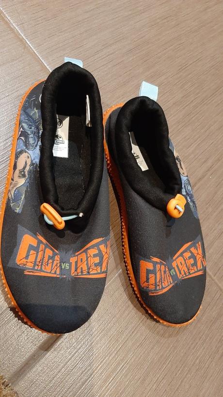 Topánky do vody, 30