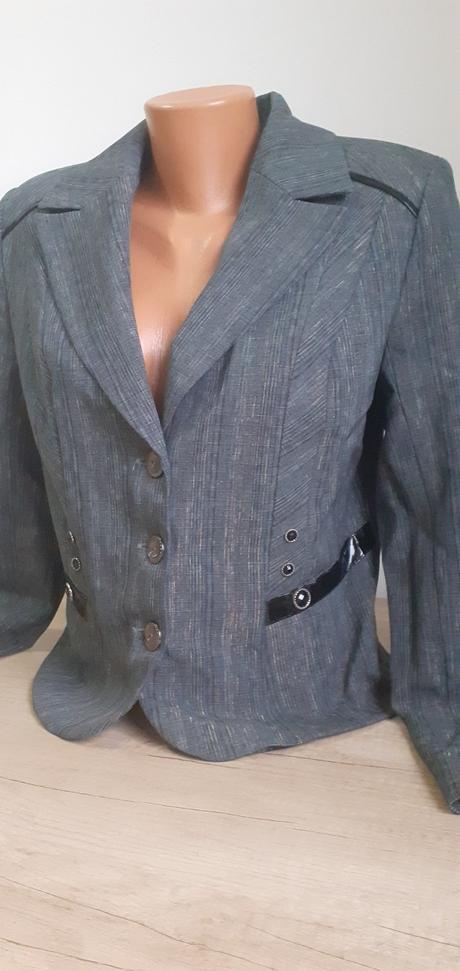 Nohavicový kostým, l