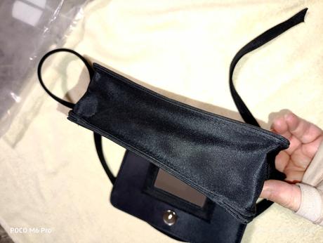 Menšia dámska priestranná kabelka, 