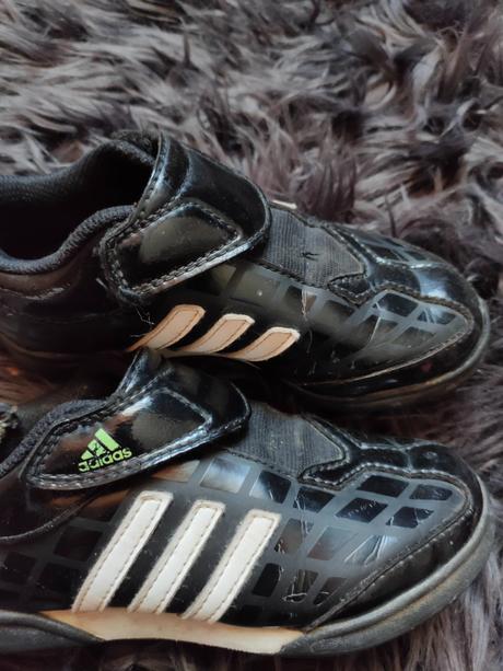 Tenisky na dvor, adidas,28