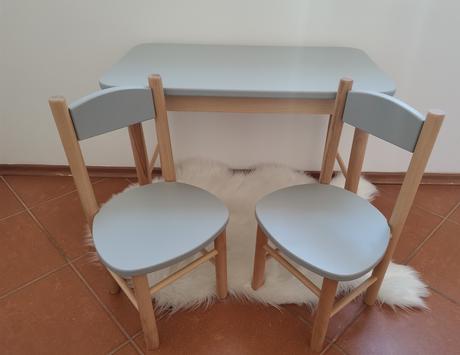 Detský stolík s dvomi stoličkami-buk, 