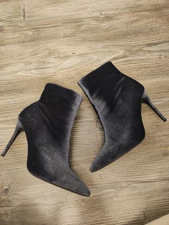 Členkové čižmy, 38