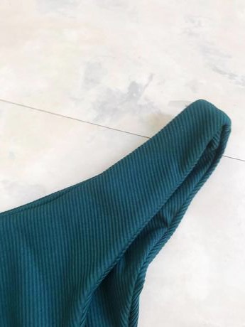 Zaujímavé plavky, 34