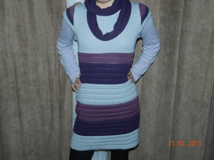 Pletené šaty, 152