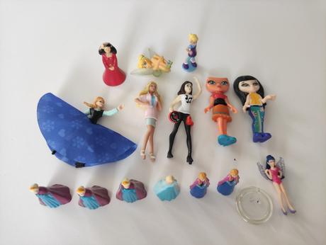 Postavicky dievcenskych kinder a frozen, 