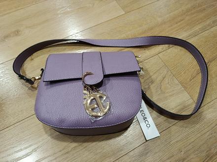 Kabelka crossbody lila fialová, 