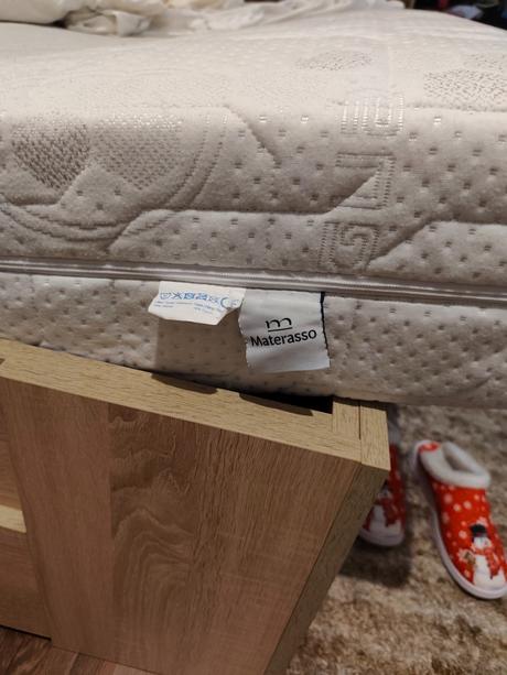 Posteľ s úložným priestorom a matracom, šírka (cm): 140,dĺžka (cm): 200