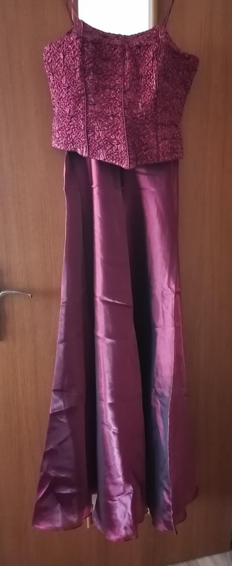 Dámske spoločenské šaty - s, s