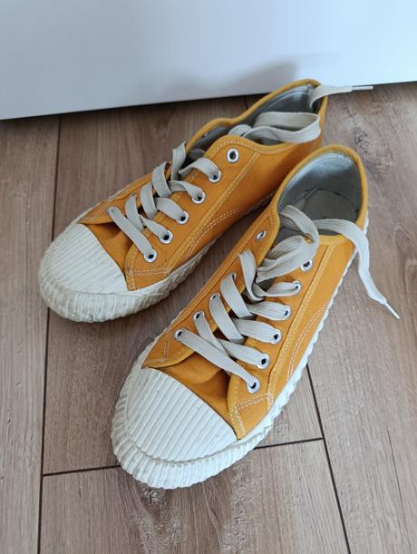 Super stav, reserved,40