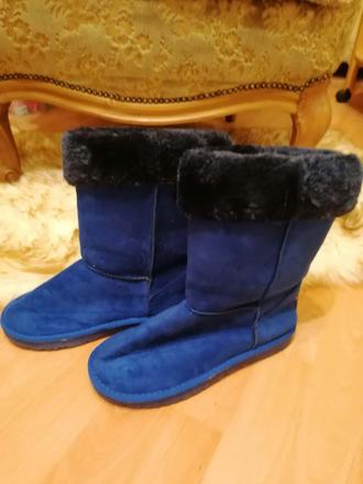 Semišové snehule, 38