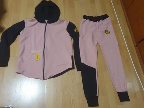 Predám kompl.mikina+tepláky veľ.164 zn.genting, 164
