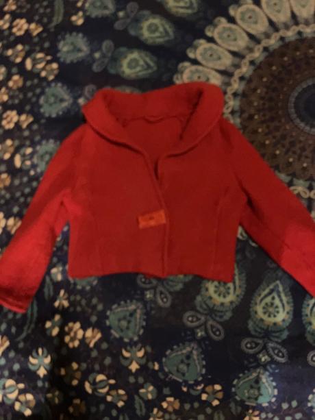 Červený krátky kabátik, m