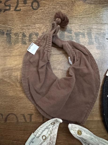 3ks slintáčikov / nákrčníky elodie č.3,