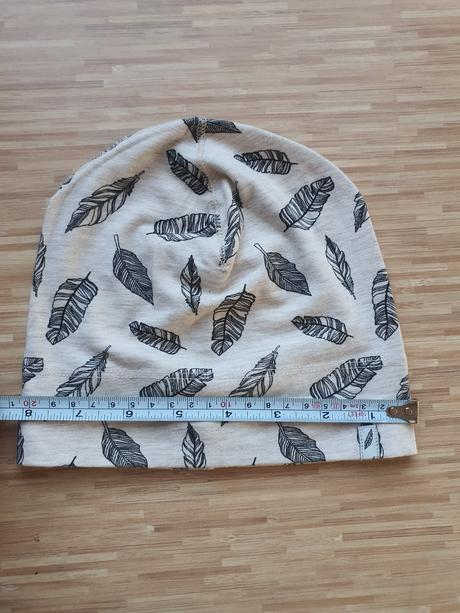 Dzerzejova ciapocka s pierkami 74-80, h&m,74