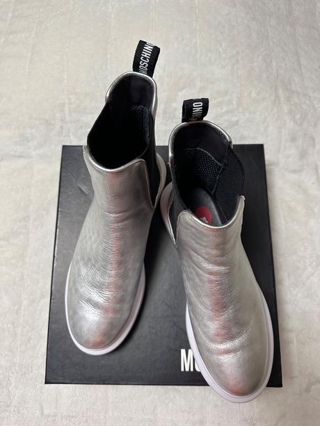 Kožené strieborné workery zn. love moschino, moschino,39