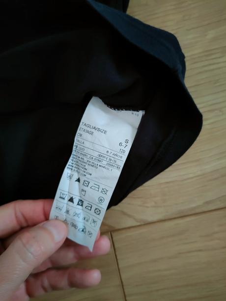 Tričko zn. sisley s trpaslíkom, veľ.122,super stav, sisley,122