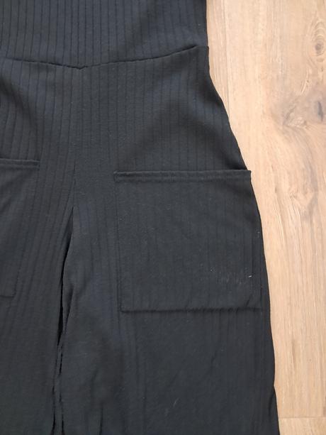 Overal s culotte nohavicami, 38
