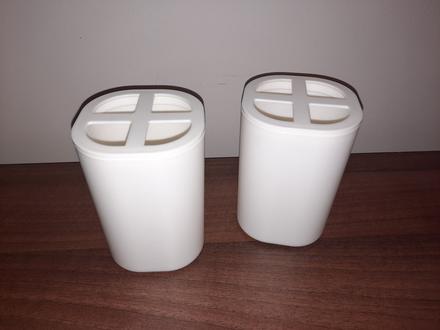2x držiak na zubné kefky, 