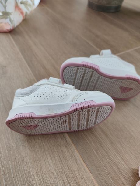 Tenisky adidas pre dievčatko, adidas,22