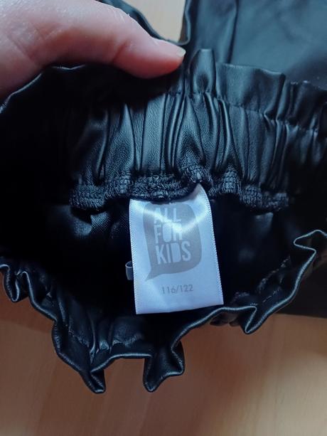 Koženkove leginy, 116