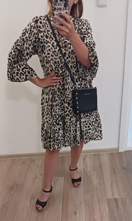 Dámske šaty veľkosť m, m