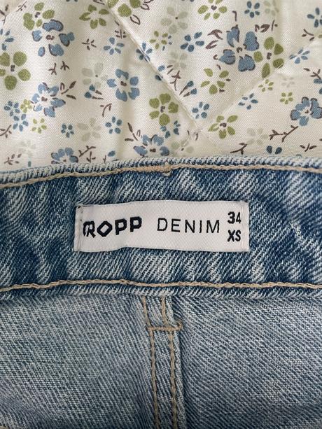 Kraťasy s vysokým sedom, xs