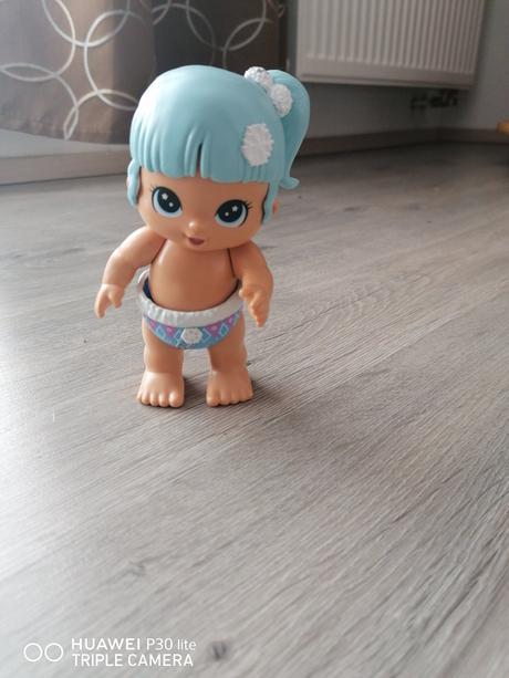 Bábika coco -chodi a hovorí, 