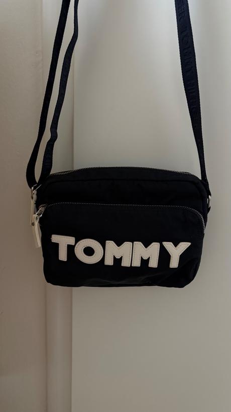 Kabelka tommy, tommy hilfiger