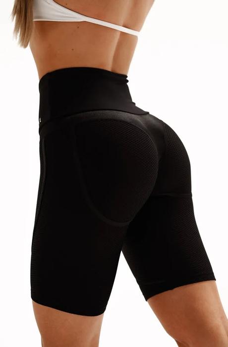 Štýlové biker booty šortky značky elime, pc 42 eur, m