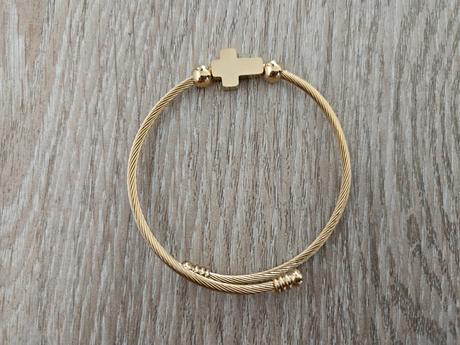 Krasny naramok s krizikom.chir.ocel.uni.novy, 