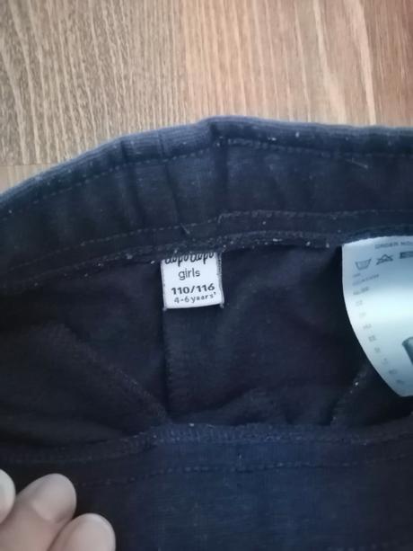 Tepláky a legíny, 116