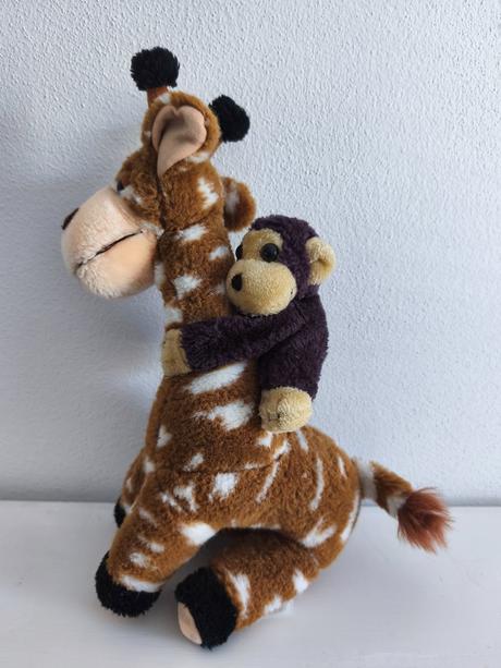 Žirafa s opičkou 34 cm, 