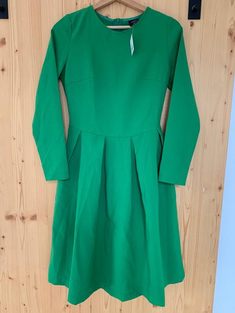 Prenadherne elegantne saty, 36 / s