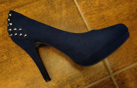 Lodičky zdobené ostňami, graceland,37