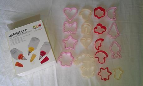 Vykrajovačky + zdobítka,