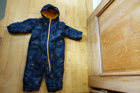 Overal s macíkmi, lupilu,92