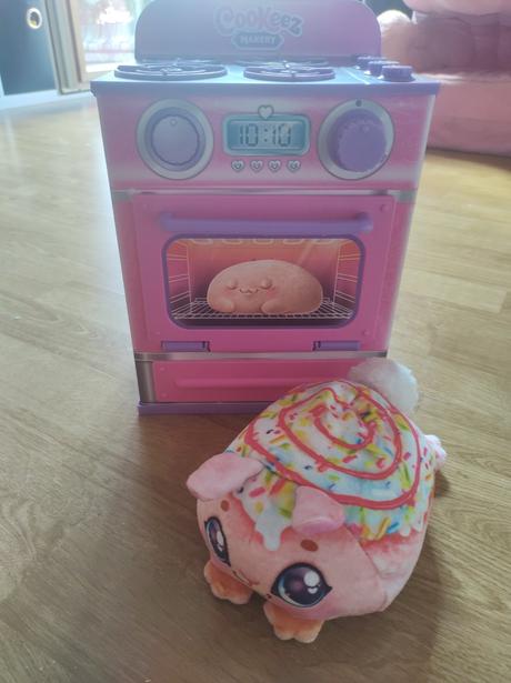 Trúba s interaktívnou hračkou,