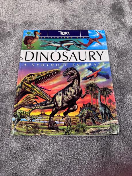 Kniha dinosaury a vyhynuté zvieratá, 